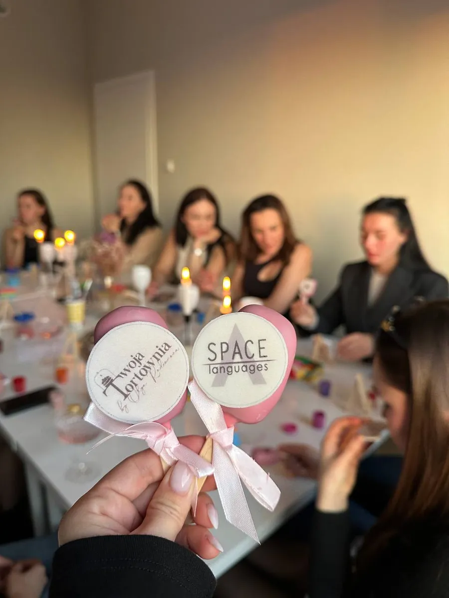 Branded cake pops at a workshop